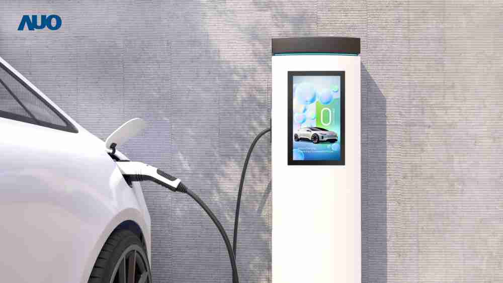 友達〝EVSE車用充電樁解決方案〞專為電動汽車充電樁設計，，，具有高亮度、、、克服戶外艱難環境的耐溫、、耐紫外線等特性，，，並搭載散熱性及擴充性強的高效能工業電腦，，，，可實現人機互動訴求，，，如資訊顯示、、支付等應用